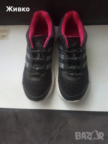 Продавам  маратонки Адидас номер 38!