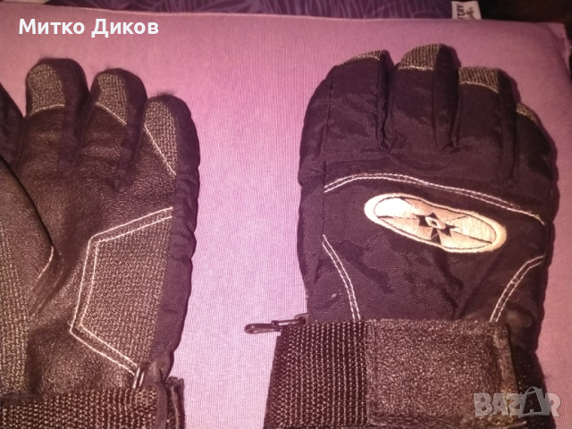 Скиорски  Maui Wowie маркови непромокаеми отлични ръкавици 30х14см размер М, снимка 3 - Зимни спортове - 44928758