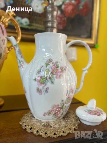 Лиможки порцелан “Claude Brachet“  Истински красавец с много богат и красив релеф