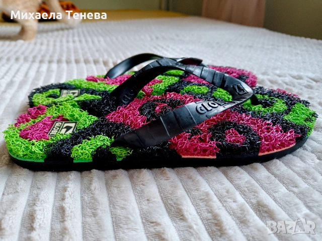 чехли Globe 39 номер, снимка 2 - Мъжки чехли - 53413250