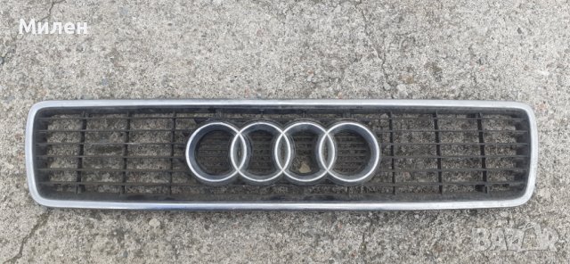 Декоративна Решетка Във Предния Капак За  Audi 80 B4 от1991-1995 Година  Ауди 80 Б4, снимка 1 - Части - 40564393