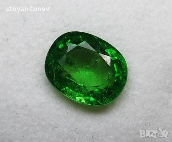 Рядък цаворит гранат в голям размер 4.66кт.! GIA сертификат! Нов!, снимка 5 - Други - 51815286