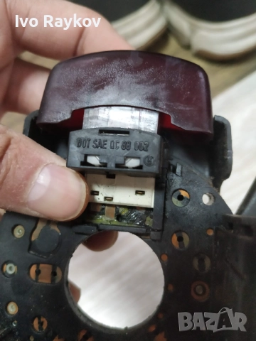 Лостче мигачи и бутон аварийни , VW Golf ,Vento , Passat, снимка 6 - Части - 51484177