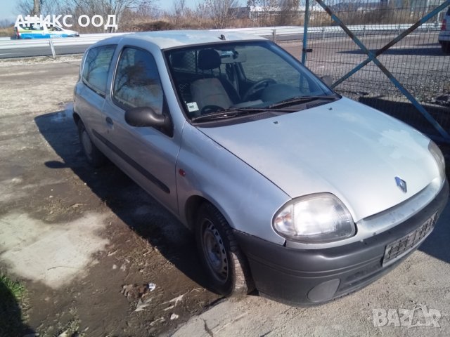 Renault Clio на части