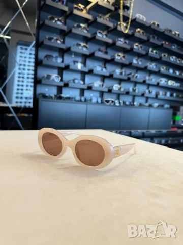 очила с черен обикновен калъф и ув защита celine , снимка 2 - Слънчеви и диоптрични очила - 51315588