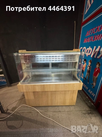 Хоризонтална витрина 