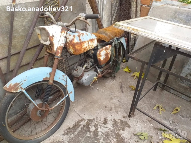 Продавам тия мотори