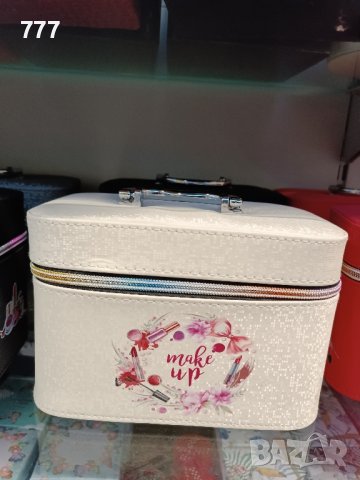 чанти за козметика , снимка 3 - Чанти - 43845416