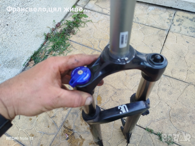 27.5 цола въздушна заключваща вилка за велосипед колело rock shox всичко работи , снимка 5 - Части за велосипеди - 51592565