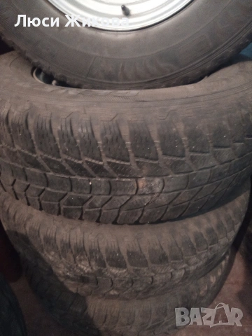 продавам , снимка 2 - Гуми и джанти - 53231872
