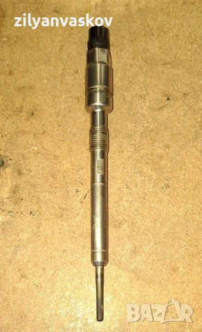 Подгревна свещ с датчик за налягане Audi Cupra Seat Skoda VW Hidria HD4 SVN 4.4V VW AG 04L 905 061 C, снимка 1