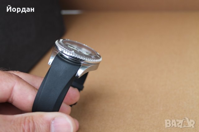 Часовник girard perregaux sea walk II , снимка 11 - Мъжки - 28889591