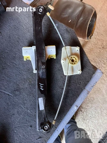 111. Заден ляв стъклоповдигач за Audi A3 8P , снимка 2 - Части - 51407570