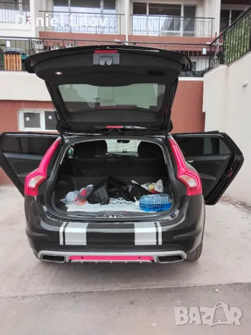 VOLVO V60 D4  Cross Country 4x4, снимка 2 - Автомобили и джипове - 48932300