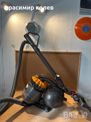 електрическа прахосмукачка "DYSON DC 33", снимка 2 - Прахосмукачки - 52914905