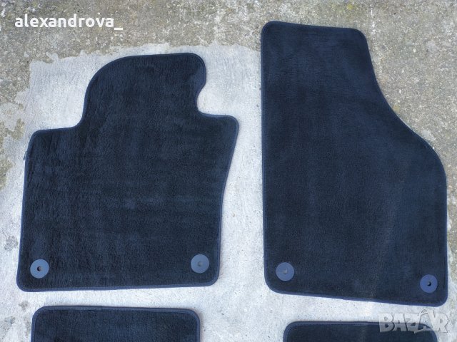 Оригинални стелки за Фолксваген Тигуан -Нови!, снимка 4 - Аксесоари и консумативи - 32670392