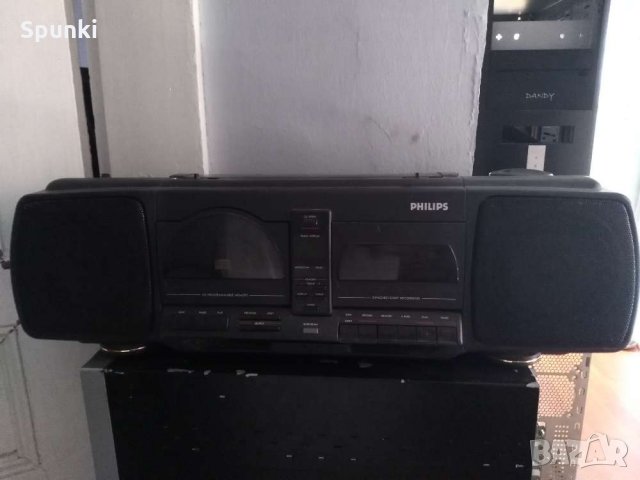 Радиокасетофон със CD Philips AZ 8002