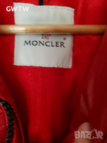 Moncler зимно яке с естествен косъм от полярна лисица на качулката, снимка 4 - Якета - 51443778
