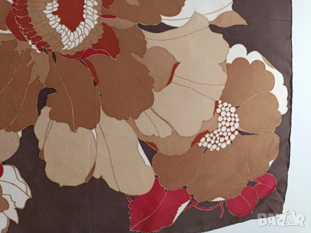 Оригинален шал Christian Dior, снимка 9 - Шалове - 53197175