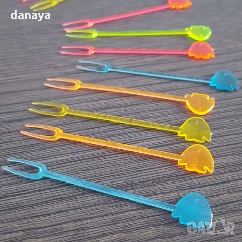 2025 Парти клечки за хапки пластмасови топери за парти, 48 броя, снимка 5 - Прибори за хранене, готвене и сервиране - 32440708