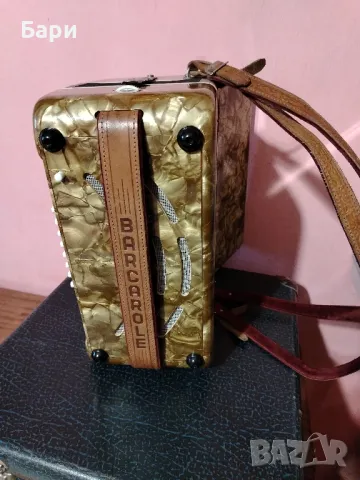 Акордеон  Barcarole/ Баркарола с калъф - 1964 г. , снимка 6 - Акордеони - 48149824