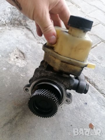 Хидравлична помпа Мазда 6 2.0 136кс, снимка 2 - Части - 37058391