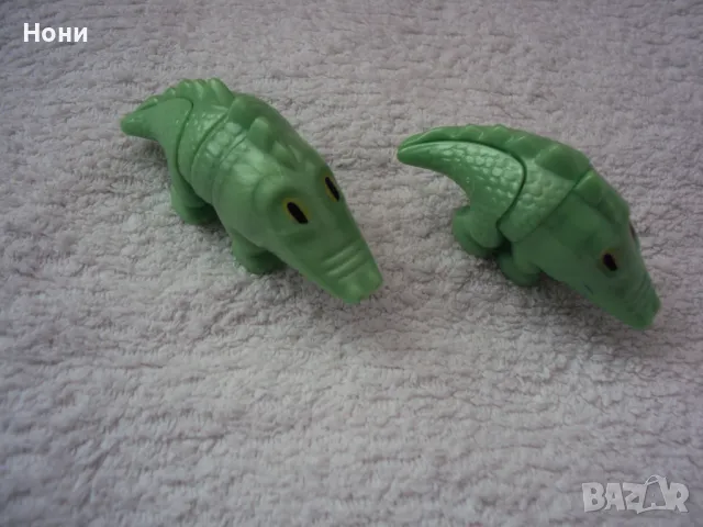 Киндер фигурки стара колекция витринни