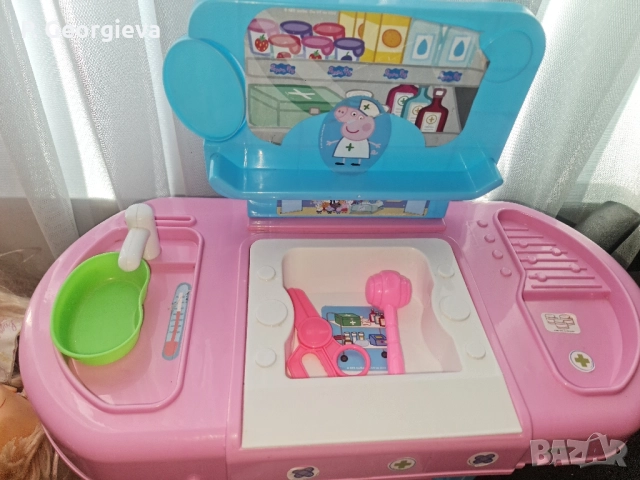 Докторски комплект на Pepa pig, снимка 3 - Играчки за стая - 52217695