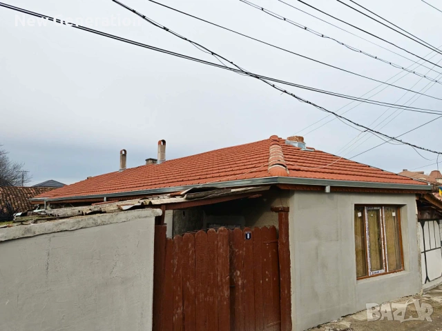 Продава къща на 100 метра от Дунавската градина с нов покрив и дограма , 9 стаи, снимка 3 - Къщи - 53278324