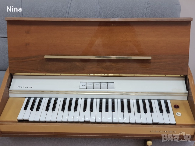 Ретро музикален инструмент Hohner ORGANA 30 / Органи / пиано