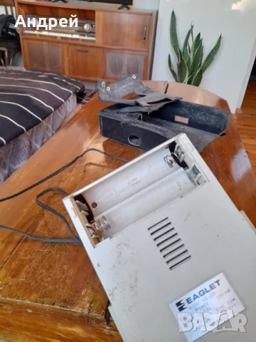 Стар касетофон Eaglet, снимка 8 - Антикварни и старинни предмети - 48730870