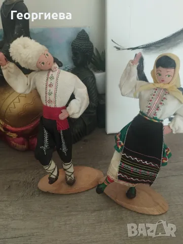 Продавам фигурки в носия