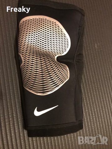 Наколенка nike pro , снимка 2 - Спортна екипировка - 43077112