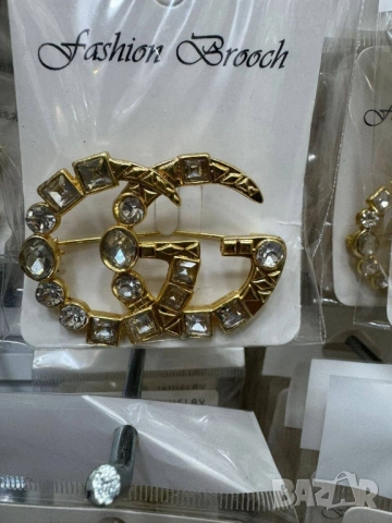 висококачествени брошки от медицинска стомана Gucci jadore , снимка 8 - Други - 52093093