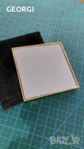 Yves Saint Laurent огледало, снимка 2 - Други - 53244280