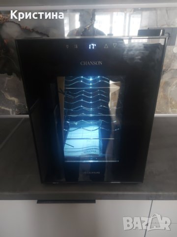 Хладилна витрина за 8 бутилки, снимка 2 - Хладилници - 40685207