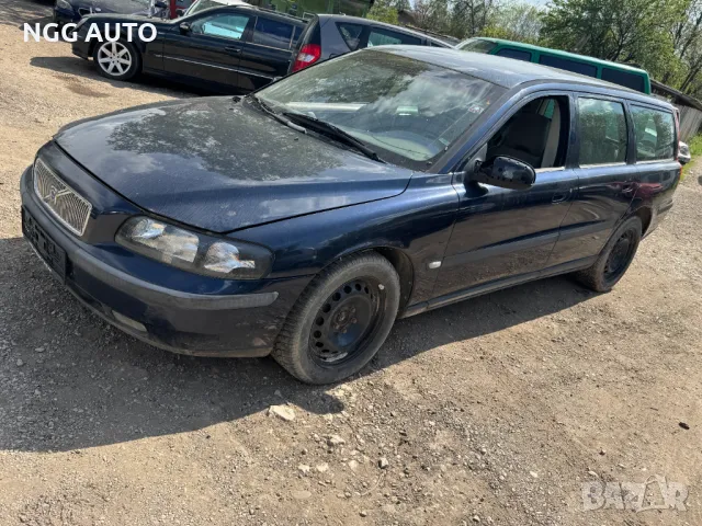 Volvo V70 2.4i 2002 г. - на части!, снимка 3 - Автомобили и джипове - 50035162