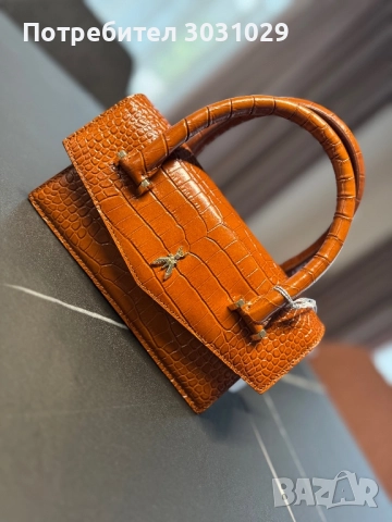 Дамска чанта Patrizia Pepe, снимка 2 - Чанти - 52294450