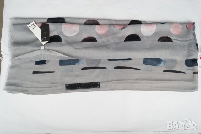 Дамски шал в сиво с ефектен принт на точки Art of Polo, снимка 5 - Шалове - 43097947