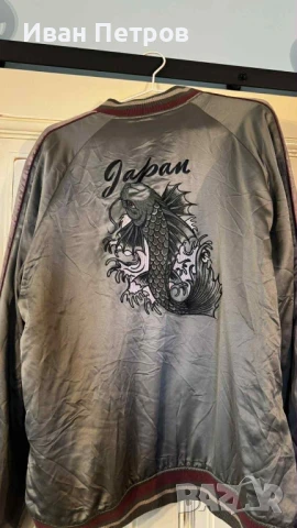 Продавам оригинално яке 