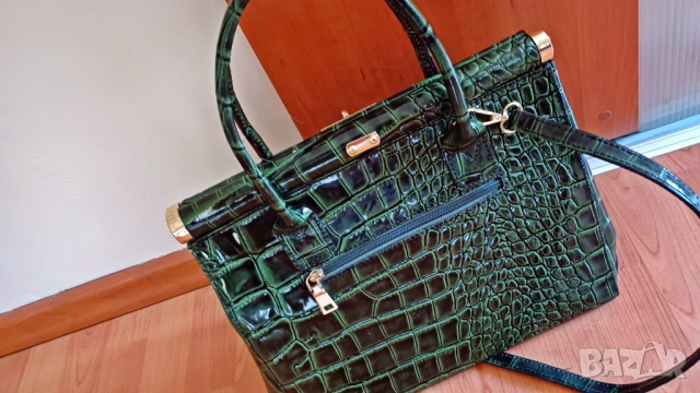 Vittoria Gotti естествена лачена кожа, снимка 3 - Чанти - 53475289