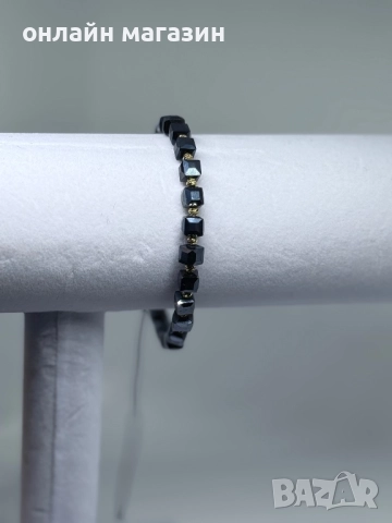 Гривна конец с топчета и хематит