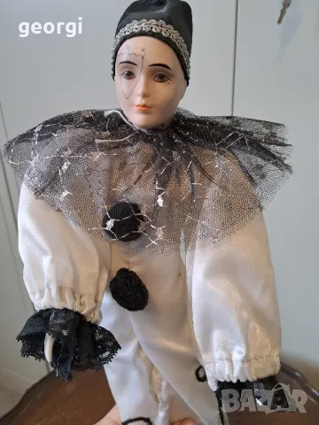 порцеланова кукла Пиеро   2/5