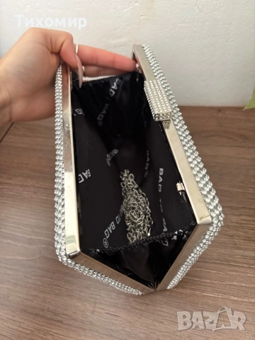 Елегантна бална чанта с камъчета – тип клъч