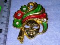 СТАРА РЯДКА БРОНЗОВА ЕМАЙЛИРАНА СКЪПОЦЕННА ВЕНЕЦИАНСКА КАРНАВАЛНА ПОЗЛАТЕНА БРОШКА 37686, снимка 9
