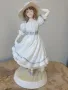 Колекционерска английска порцеланова фигура Royal Worcester Grandmas Bonnet/статуетка 19см, снимка 1