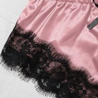 Нови сатенени розови шорти с черна дантела S-, снимка 3 - Бельо - 38517336