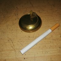 Продавам малък месингов пепелник, снимка 1 - Декорация за дома - 43803886