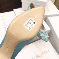 Елегантни обувки MANOLO BLAHNIK - (34-42), нисък и висок ток - реплика, снимка 3 - Дамски елегантни обувки - 36709510