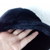Плюшена шапка идиотка в черен цвят, снимка 5 - Шапки - 33614898